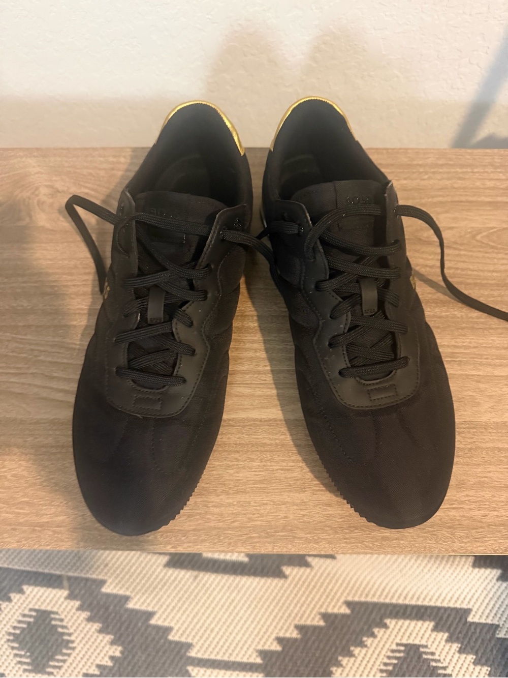 Men's Black Low-Profile Casual Sneakers